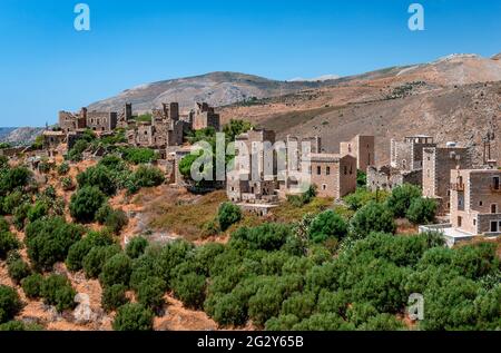 Vatheia, un villaggio sulla penisola di mani, in Grecia. Un'attrazione turistica importante e un esempio iconico dell'architettura vernacolare di Maniot meridionale come me Foto Stock