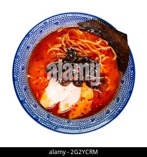 Ciotola isolata di ramen di miso chili piccante Foto Stock