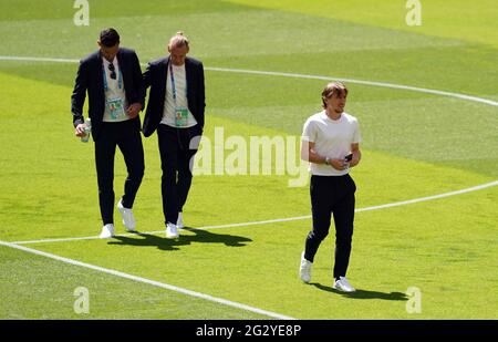 Luka Modric in Croazia sul campo prima della partita UEFA Euro 2020 del Gruppo D allo stadio Wembley di Londra. Data immagine: Domenica 13 giugno 2021. Foto Stock