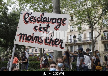 Parigi, Francia. 6 Giugno 2021. marcia nazionale PER LE NOSTRE LIBERTÀ in risposta al clima di odio, razzismo e libertà di attacco a Parigi, Francia. Foto Stock