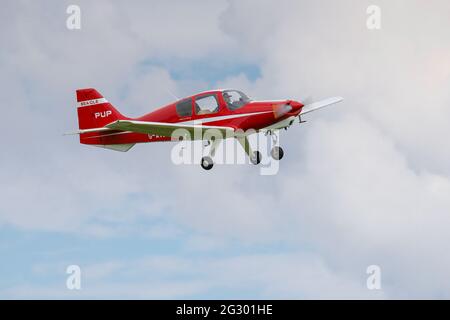 Beagle Pup Prototype (G-AVDF) aviotrasportato al Shuttleworth Flying Festival of Britain Airshow il 6 giugno 2021 Foto Stock