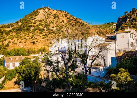 Almedinilla è un comune spagnolo situato all'estremità orientale della regione della Subbética Cordobesa nella provincia di Córdoba, in Andalusia. Almedinilla, Foto Stock