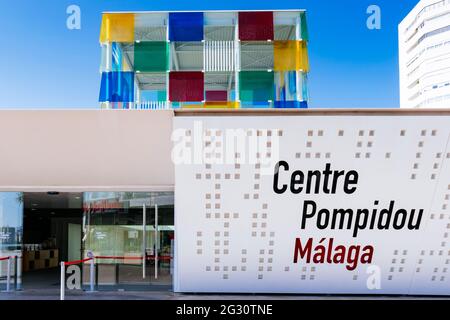 Il Centre Pompidou Málaga è una succursale del Centro Nazionale d'Arte e Cultura Georges Pompidou di Francia situato nello spazio chiamato Cube in t Foto Stock