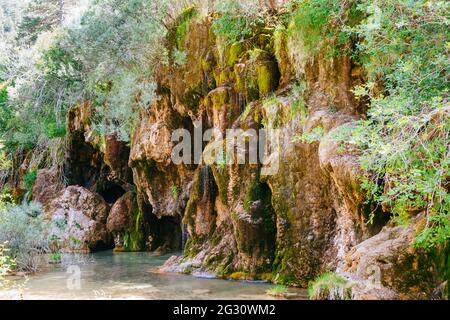 Cascate, Rio Cuervo - fiume Cuervo, monumento naturale in estate. Vega del Codorno,Cuenca, Castilla la Mancha, Spagna, Europa Foto Stock