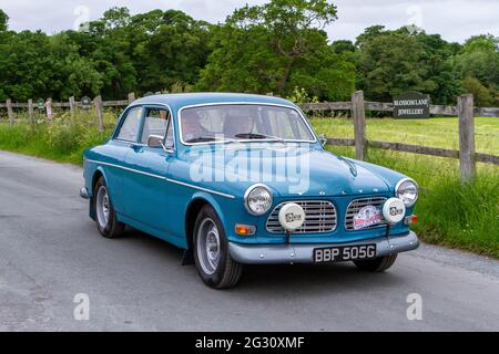 1969 60s blu Volvo 131 1096cc al 58th Annual Manchester to Blackpool Vintage & Classic Car Run l'evento è un ‘Touring Assembly’ Foto Stock