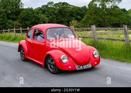 1975 anni '70 Red VW Volkswagen 1200 Beetle al 58th Annual Manchester to Blackpool Vintage & Classic Car Run l'evento Heritage è un ‘Touring Assembly’ Foto Stock