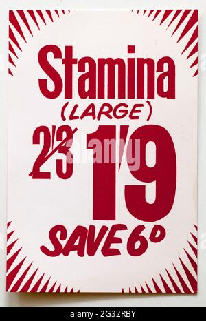 Vinatge 1960s Shop Pubblicità Prezzo Visualizza scheda - Stamina Dog Food Foto Stock