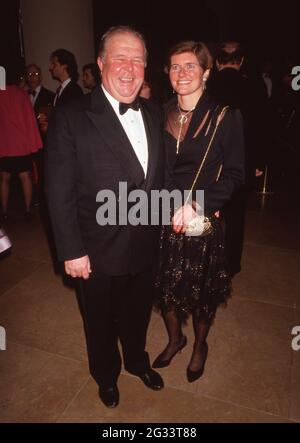 Ned Beatty e Dorothy Lindsey alla Premiere di 'Hear My Song', Avco Center Cinema, Westwood0 16 dicembre 1991 Credit: Ralph Dominguez/MediaPunch Foto Stock