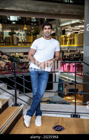 Nickyl Raithatha CEO di Moonpig fotografato presso la loro sede centrale nel centro di Londra, Regno Unito Foto Stock