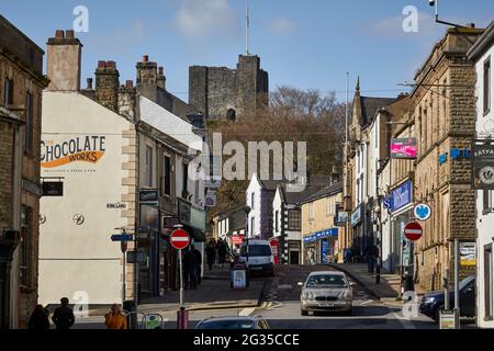 Clitheroe centro città Castle Street Ribble Valley in Lancashire Foto Stock