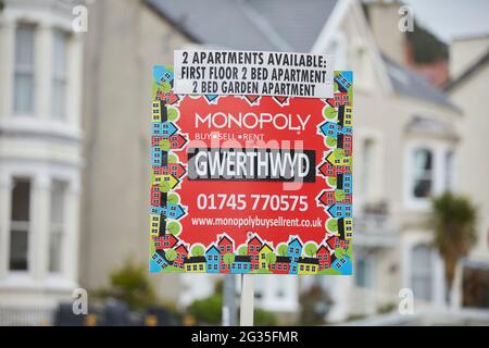 Llandudno North Wales agenti immobiliari Monopoly Acquista vendi Noleggio in vendita bordo Foto Stock