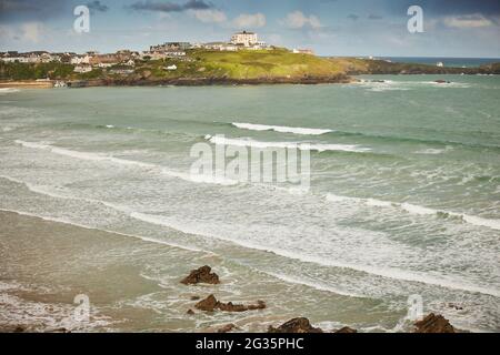 Newquay, la città costiera DELLA CORNOVAGLIA, si affaccia su Newquay Bay Foto Stock