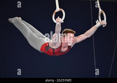 Monaco, Germania. 12 giugno 2021. Nils DUNKEL (GER), azione sugli anelli, anelli, tutto intorno agli uomini. Ginnastica seconda qualificazione olimpica a Monaco il 12 giugno 2021. Credit: dpa/Alamy Live News Foto Stock