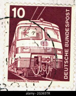 Francobolli, Germania, Ufficio federale tedesco delle poste, francobollo 10 pfennig, DIRITTI-AGGIUNTIVI-AUTORIZZAZIONE-INFORMAZIONI-NON-DISPONIBILI Foto Stock