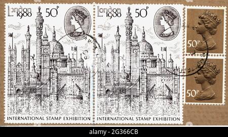 Posta, francobolli, Gran Bretagna, francobolli da 50 pence, francobolli postali con timbro postale, Regina Elisabetta II, INFORMAZIONI-DIRITTI-AGGIUNTIVI-DI-LIQUIDAZIONE-NON-DISPONIBILI Foto Stock