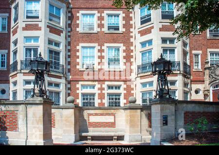 Adams House Westmorely Hall at Harvard Yard in Harvard University a Cambridge, Massachusetts, Massachusetts, Stati Uniti Franklin Delano Roosevelt Memorial Bank nel Foto Stock