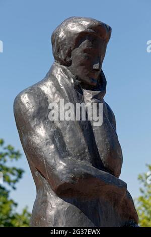 Contemplare Heine, Heinrich Heine Monument nel campus della Heinrich Heine University Duesseldorf, HU, Nord Reno-Westfalia, Germania Foto Stock