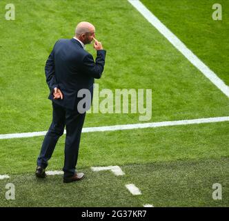 Hampden Park, Glasgow, Regno Unito. 14 Giugno 2021. Campionato europeo di calcio 2021, Scozia contro Repubblica Ceca; il manager scozzese Steve Clarke tiene d'occhio l'azione Credit: Action Plus Sports/Alamy Live News Foto Stock