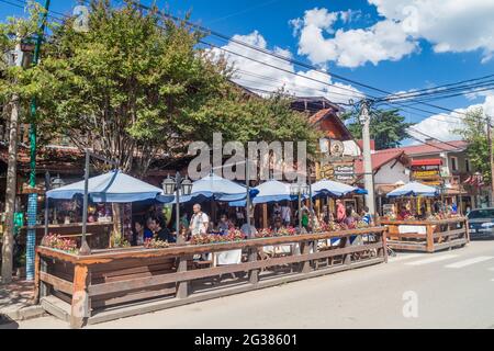 VILLA GENERAL BELGRANO, ARGENTINA - Apr 3, 2015: Ristorante a Villa General Belgrano, Argentina. Il villaggio ora funge da sttra turistico in stile tedesco Foto Stock