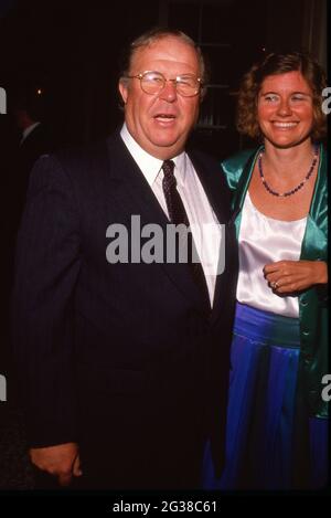 Ned Beatty e Dorothy Lindsey Circa 1990's Credit: Ralph Dominguez/MediaPunch Foto Stock