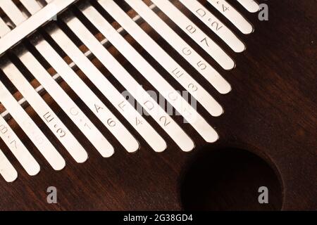 kalimba strumento musicale primo piano, strumento musicale africano Foto Stock