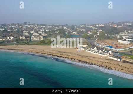 Falmouth, città balneare della Cornovaglia, Regno Unito, vista aerea della costa e della spiaggia Foto Stock