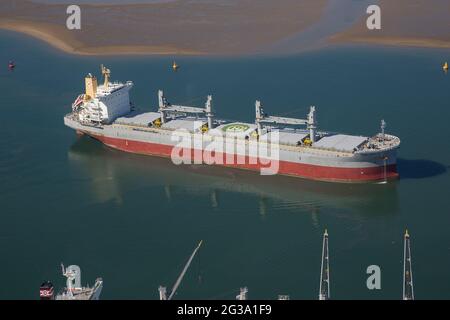 Portarinfuse a secco nel porto di Durban Foto Stock