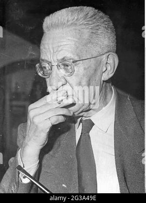 Kerensky, Alexander Fyodorovich, 4.5.1881 - 11.6.1970, politico russo, mezza lunghezza, GERMANIA, INFORMAZIONI-DI-AUTORIZZAZIONE-DIRITTI-SUPPLEMENTARI-NON-DISPONIBILI Foto Stock