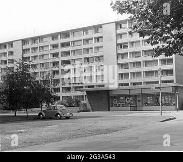 Geografia / viaggio, Germania, Nord Reno-Westfalia, Duesseldorf, strade, Friedrich-Lau-Strasse, ADDITIONAL-RIGHTS-CLEARANCE-INFO-NOT-AVAILABLE Foto Stock