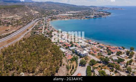 Canale di Corinto guardando da Istmia, Grecia Foto Stock