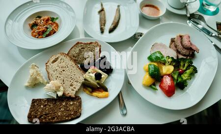 Ultima ricetta le Meridien Hotel International Gourmet buffet Ristorante pranzo Bangkok Thailandia Marriott Bonvoy Foto Stock