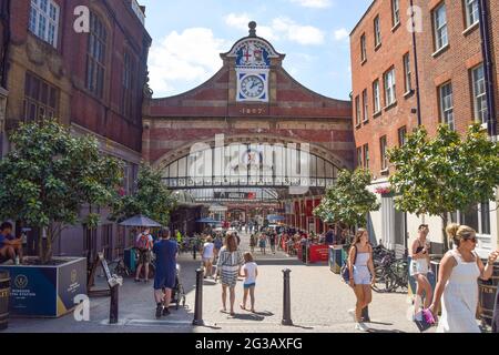 Centro commerciale Windsor Royal Station, Windsor, Regno Unito, giugno 2021. Foto Stock