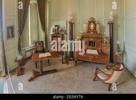 FRANCIA - VALLE DELLA LOIRA - INDRE (36) - CASTELLO DI VALENCAY : GABINETTO PERIGORD. RIUNISCE I MOBILI CHE APPARTENEVANO A TALLEYRAND. ANCHE QUI, Foto Stock