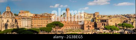 Panorama del Forum Romanum dal Campidoglio in Italia, Roma Foto Stock