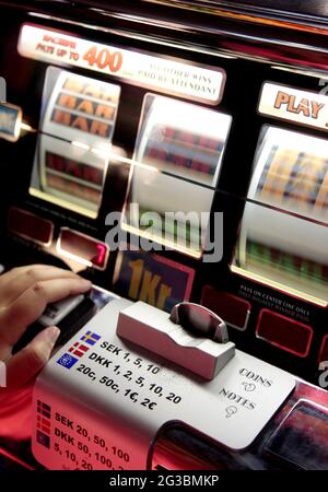 Scommetti su una slot machine sul traghetto Stena Nautica della Stena Line. Foto Stock