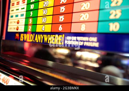 Scommetti su una slot machine sul traghetto Stena Nautica della Stena Line. Foto Stock