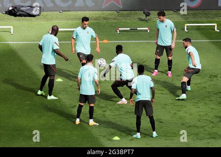 Budapest, Ungheria. 14 Giugno 2021. Corso di formazione per il Portogallo durante la sessione di formazione del Campionato europeo di Ungheria e Portogallo a Puskás Aréna a Budagpest, Ungheria. Credit: SPP Sport Press Photo. /Alamy Live News Foto Stock