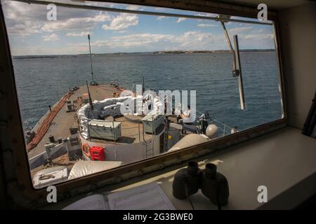 Pattuglia a bordo della nave belga Godeia, attualmente dispiegata nell'operazione COORDINATA da Frontex TRITON in Italia. ©Andrea Sabbadini Foto Stock