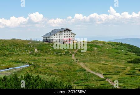 Sette laghi di Rila rifugio a Rila montagna, Bulgaria. Foto Stock