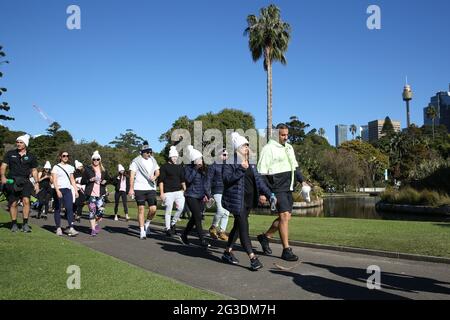 16 giugno 2021: Celebrità e star dello sport che partecipano alla "The Big Three" Charity Walk della Mark Hughes Foundation dalla sede centrale della NRL alla Sydney Opera House per raccogliere fondi e sensibilizzazione per il cancro al cervello il 16 giugno 2021 a Sydney, NSW Australia (Credit Image: © Christopher Khoury/Australian Press Agency via ZUMA Wire) Foto Stock