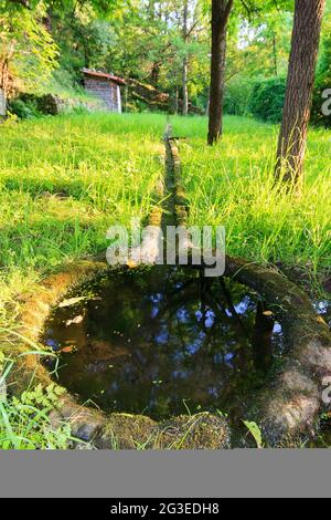 FRANCIA. ARDECHE (07) AILHON VILLAGE DE CARATERE (VILLAGGIO DI CARATTERE) IL GIARDINO DEI GOURGUES Foto Stock