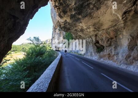 FRANCIA. ARDECHE (07) VALLON PONT D'ARC PERCORSO TOURISTIQUE DI GOLA NELL'ARDECHE, GALLERIE Foto Stock