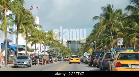 MIAMI BEACH, USA - 7 GEN: Bella vista di Ocean Drive il 7 gennaio 2008 a Miami Beach, Florida. Architettura Art Deco a Sou Foto Stock