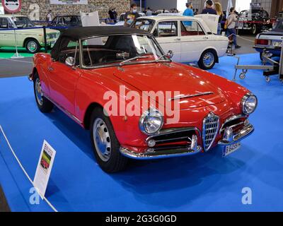 Alfa Romeo Giulia Spider. Retro Malaga 2021, Andalusia, Spagna. Foto Stock