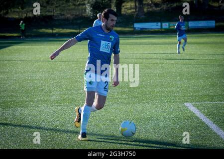 Bala, Galles 10 aprile 2021. JD Cymru Premier match tra Bala Town e i nuovi Santi, giocato a Maes Tegid,Bala. Foto Stock