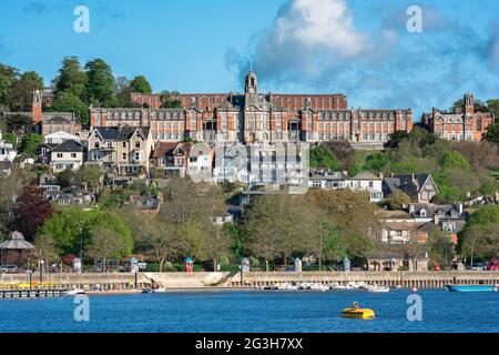 Dartmouth Naval College UK, vista del Britannia Royal Naval College Building, un istituto di addestramento per ufficiali navali a Dartmouth Devon, Inghilterra, Regno Unito Foto Stock