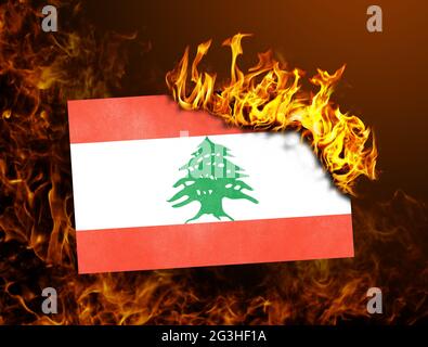 Bandiera che brucia - Libano Foto Stock