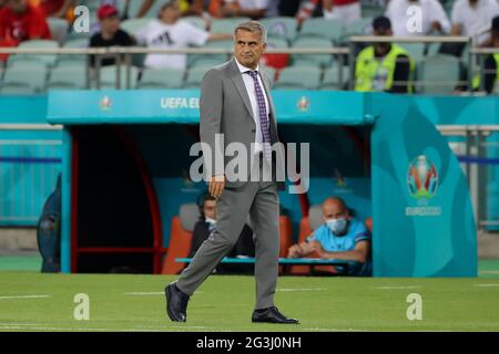 BAKU, AZERBAIGIAN - GIUGNO 16: Allenatore Senol Gunes della Turchia durante il Campionato UEFA Euro 2020 Gruppo A partita tra la Nazionale della Turchia e la Nazionale del Galles allo Stadio Olimpico di Baku il 16 giugno 2021 a Baku, Azerbaigian (Foto di Orange Pictures) Foto Stock