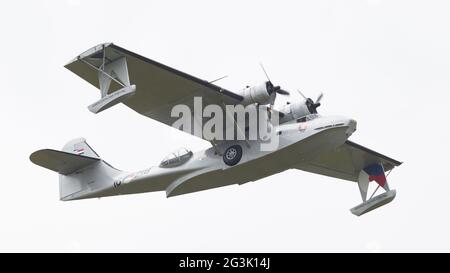 LEEUWARDEN, Paesi Bassi - 11 giugno: Consolidated costruttiva PBY Catalina nella marina olandese colori battenti presso il Royal Netherlands Air Force giorni Foto Stock