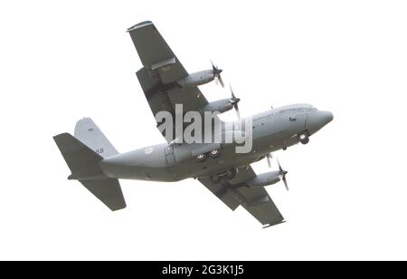 LEEUWARDEN, Paesi Bassi - 10 giugno 2016: Olandese Air Force Lockheed C-130H-30 Hercules (L-382) [G-273] durante una dimostrazione Foto Stock